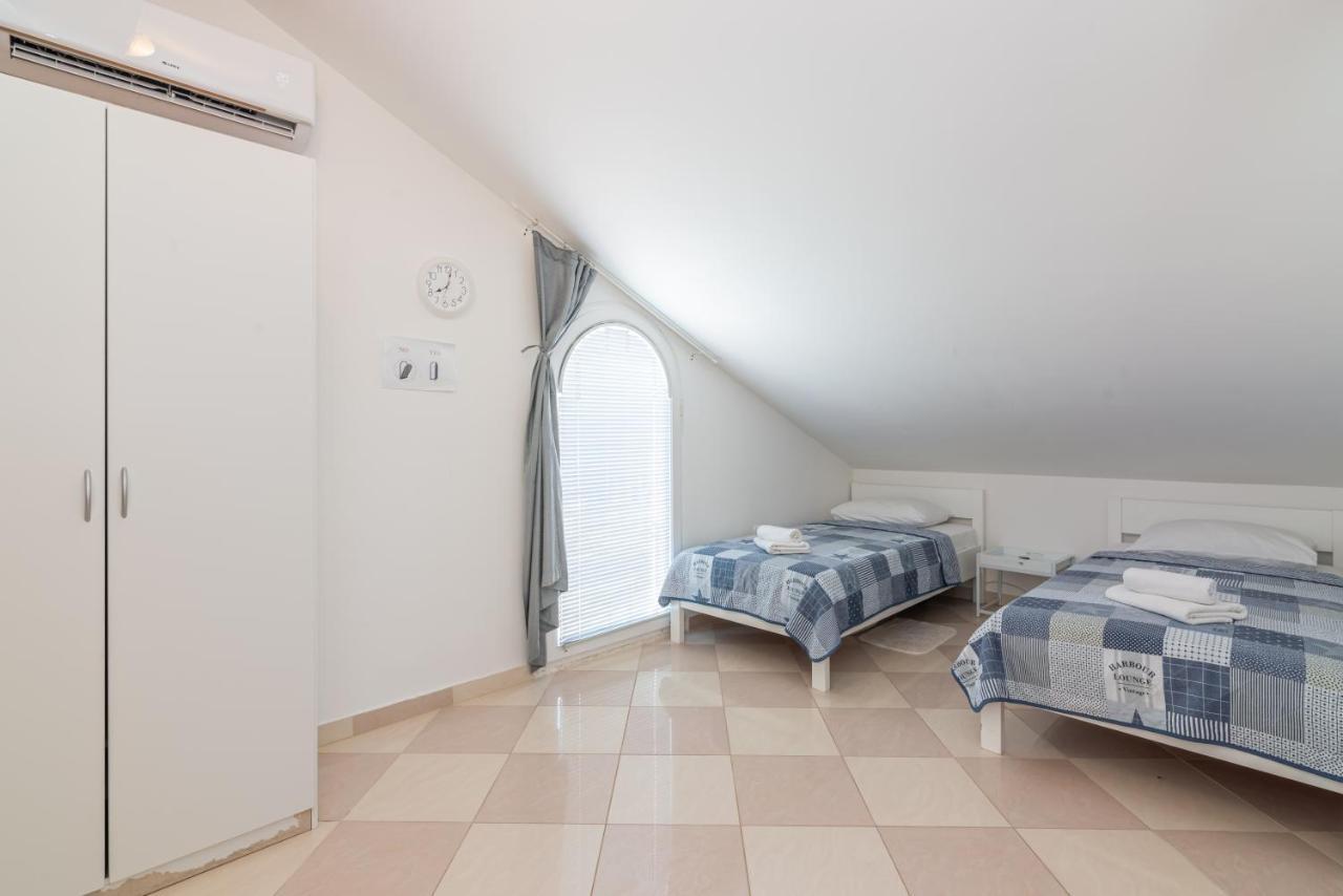 Apartment Mimoza 6, Baska, Krk Ngoại thất bức ảnh