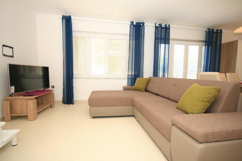 Apartment Mimoza 6, Baska, Krk Ngoại thất bức ảnh