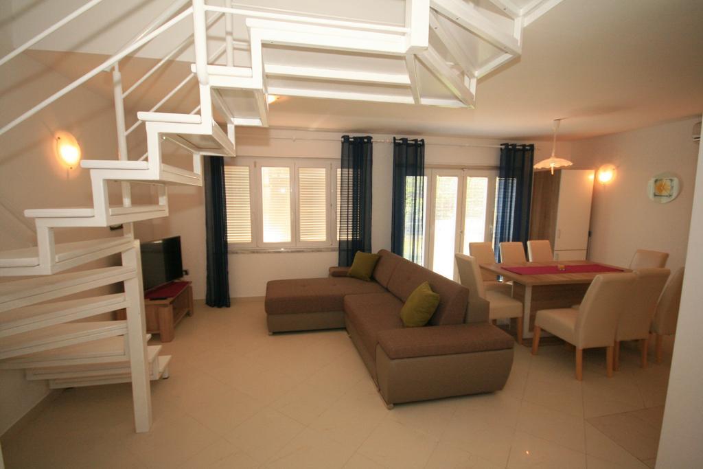 Apartment Mimoza 6, Baska, Krk Ngoại thất bức ảnh
